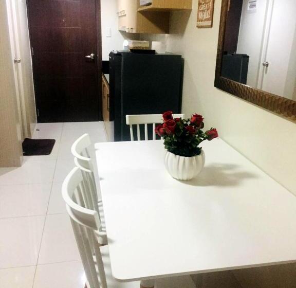 Appartement 1 Chambre, Brenthill Condominium