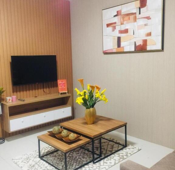 Appartement 1 Chambre, Brenthill Condominium