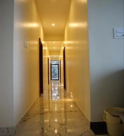 Standard-studio Parveke, Akshayam Grand Inn