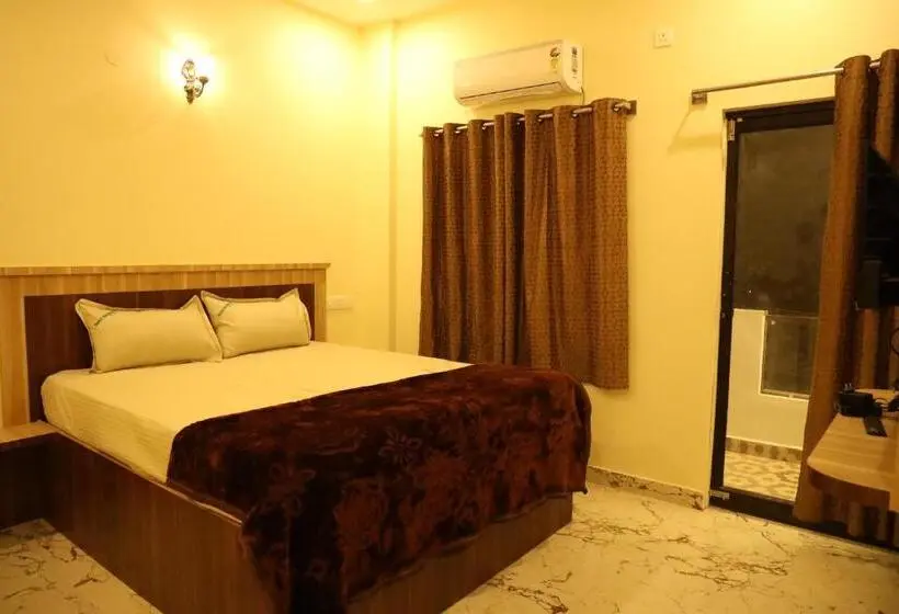 Standard-studio Parveke, Akshayam Grand Inn