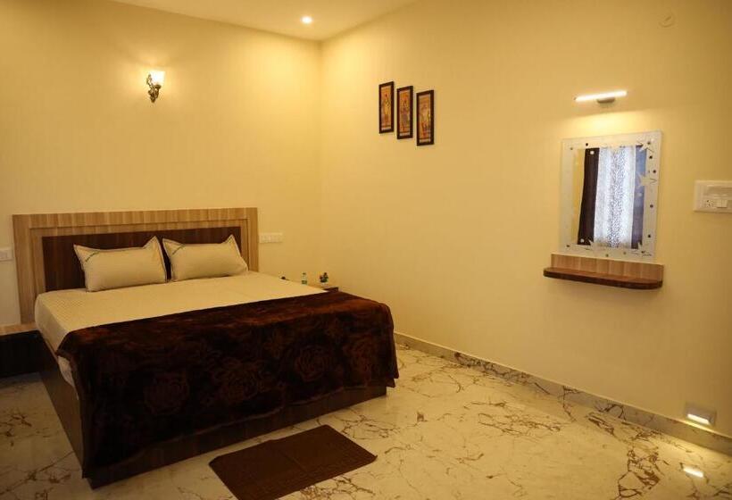 스탠다드 발코니 스튜디오, Akshayam Grand Inn