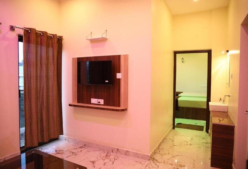 Standard Studio with Balcony, Akshayam Grand Inn