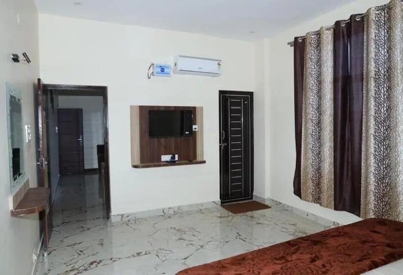 Standard-studio Parveke, Akshayam Grand Inn
