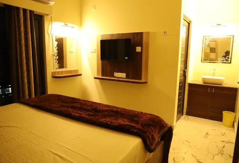 Standard-studio Parveke, Akshayam Grand Inn