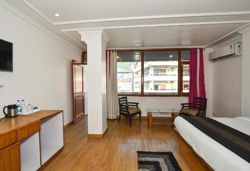 اتاق لوکس با بالکن, M Bar And Restaurant