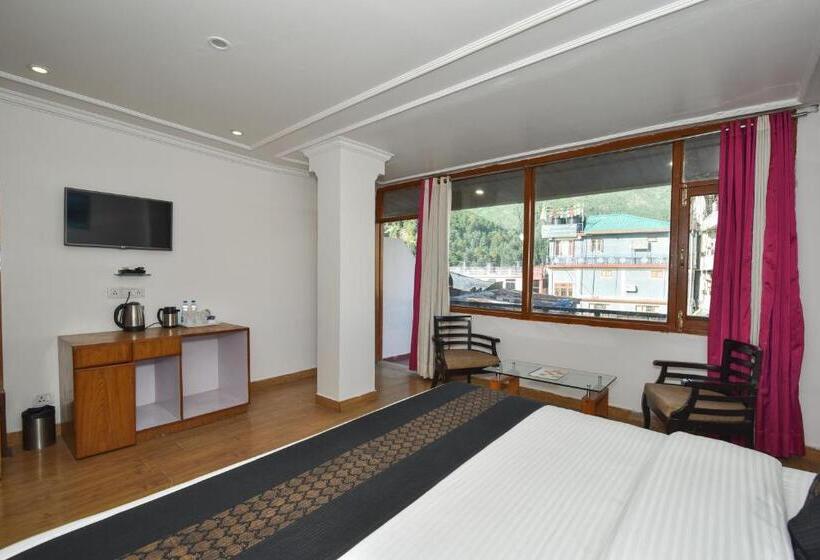 اتاق لوکس با بالکن, M Bar And Restaurant