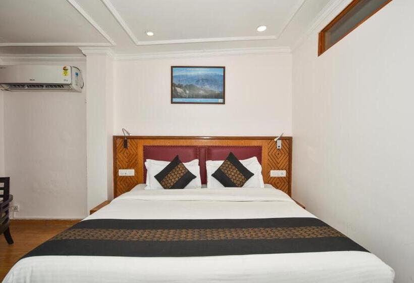 اتاق لوکس با بالکن, M Bar And Restaurant