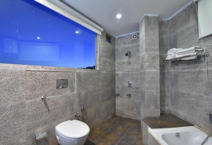 اتاق استاندارد چهار تخته, M Bar And Restaurant