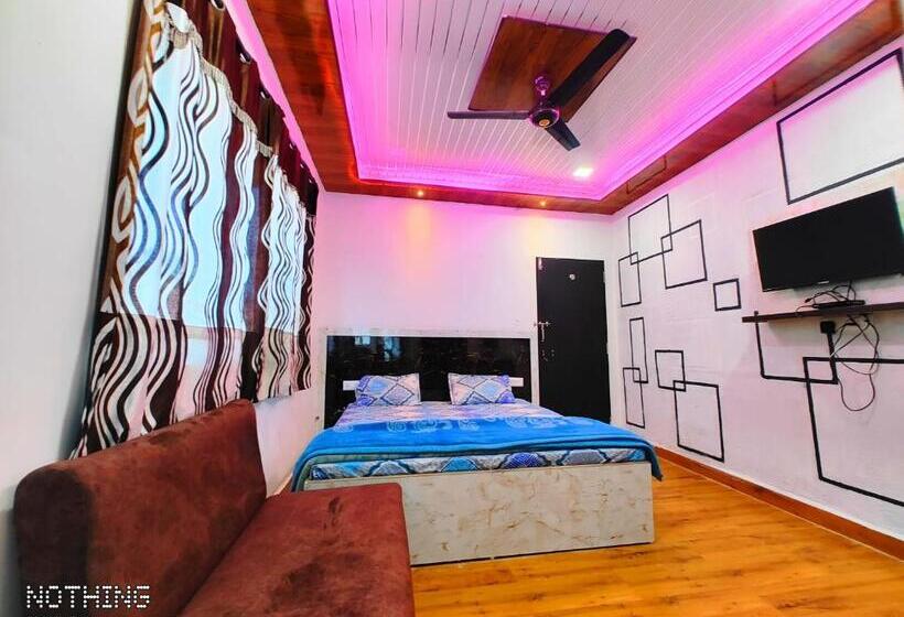 غرفة ديلوكس, Unnat Shree