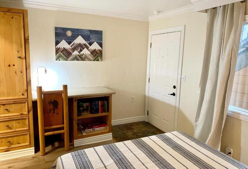 小型套房, Moose And Maple Lodge