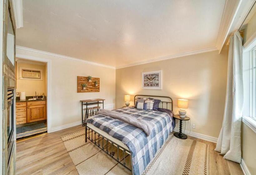 标准间, Moose And Maple Lodge