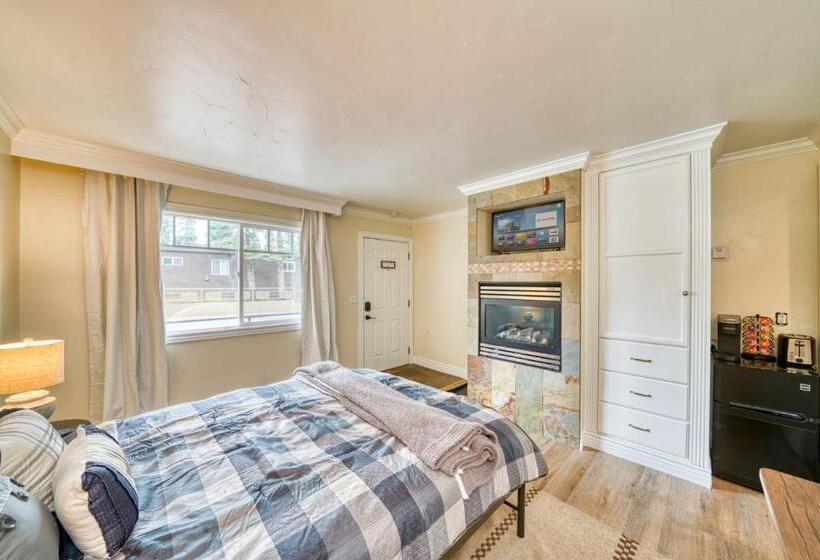 标准间, Moose And Maple Lodge