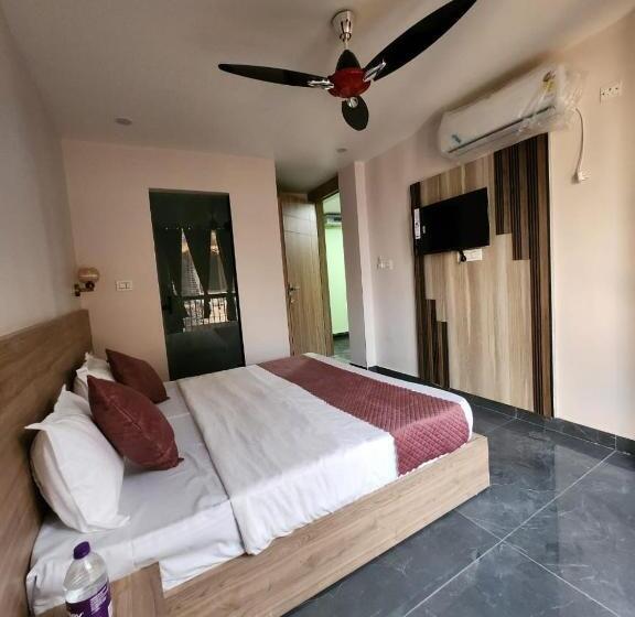 Quarto Deluxe, Namay Inn By T And M Hotels