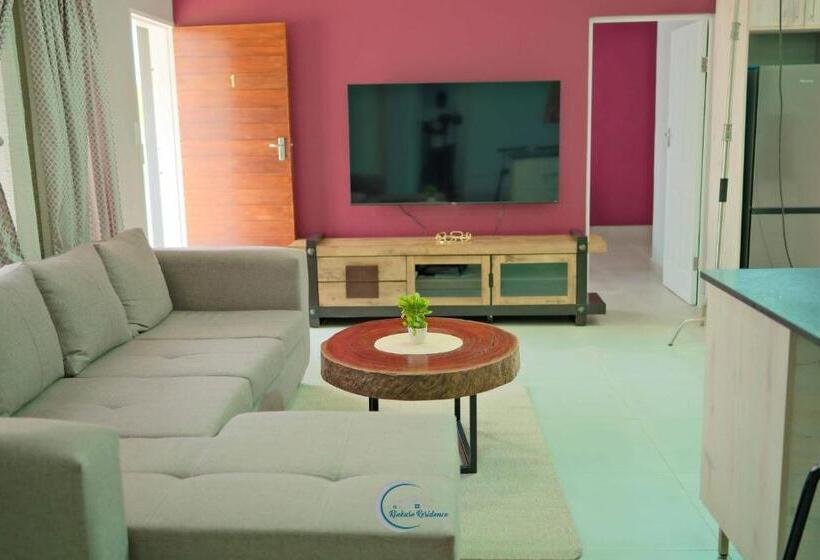 اتاق لوکس خانوادگی, Rinkase Residence