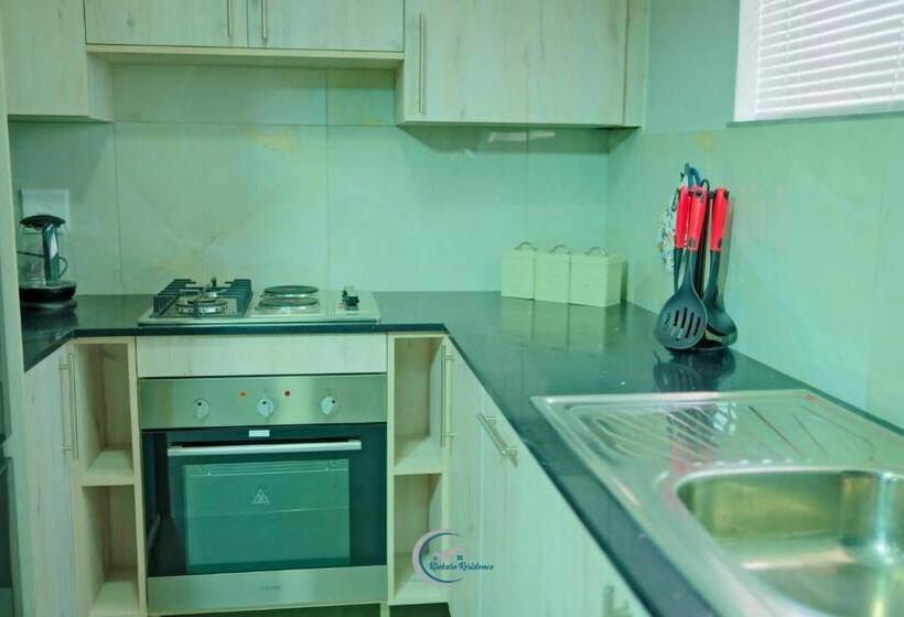 اتاق لوکس, Rinkase Residence