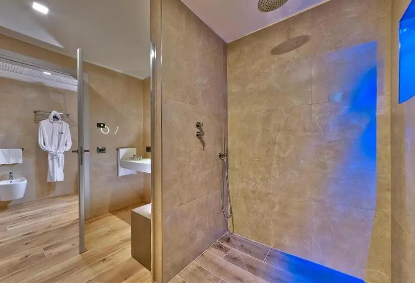 Premium-huone Järvinäkymä, Villa Remo By Hotel Galvani