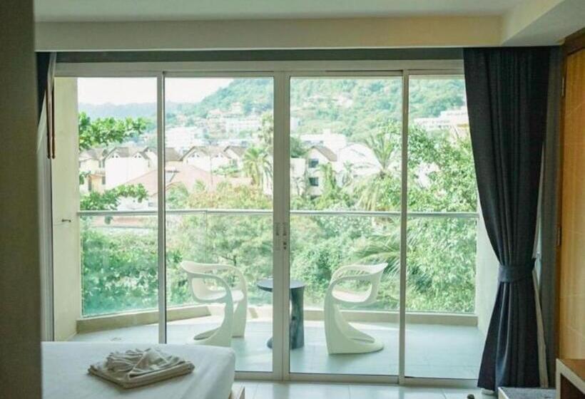 スタンダードルーム, Mad Monkey Phuket