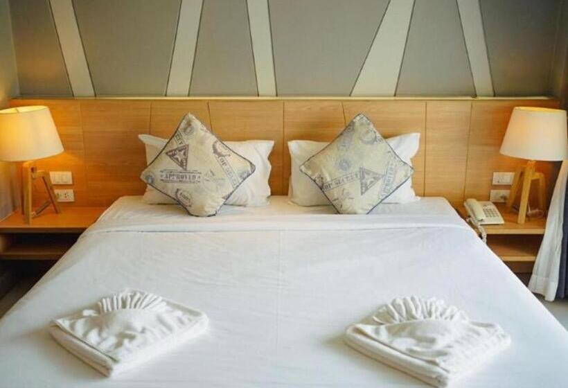 スタンダードルーム, Mad Monkey Phuket