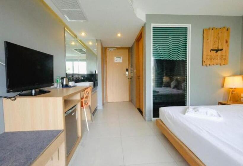 スタンダードルーム, Mad Monkey Phuket