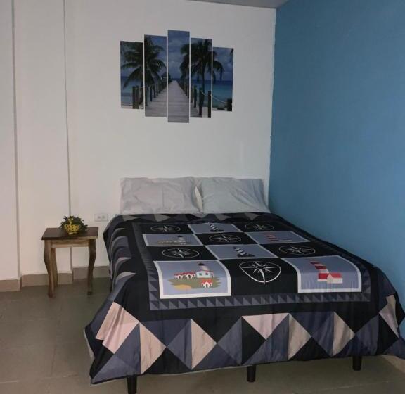 اتاق لوکس, La Dolce Vita Francophone