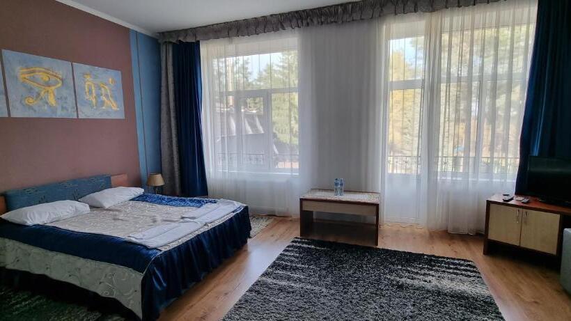 اتاق استاندارد, готельно ресторанний комплекс три бобри