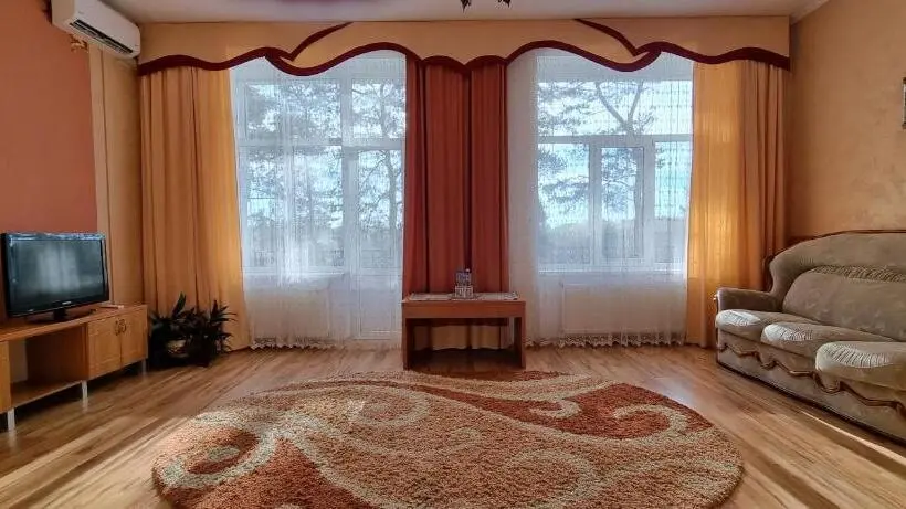 Suite with lake view, готельно ресторанний комплекс три бобри