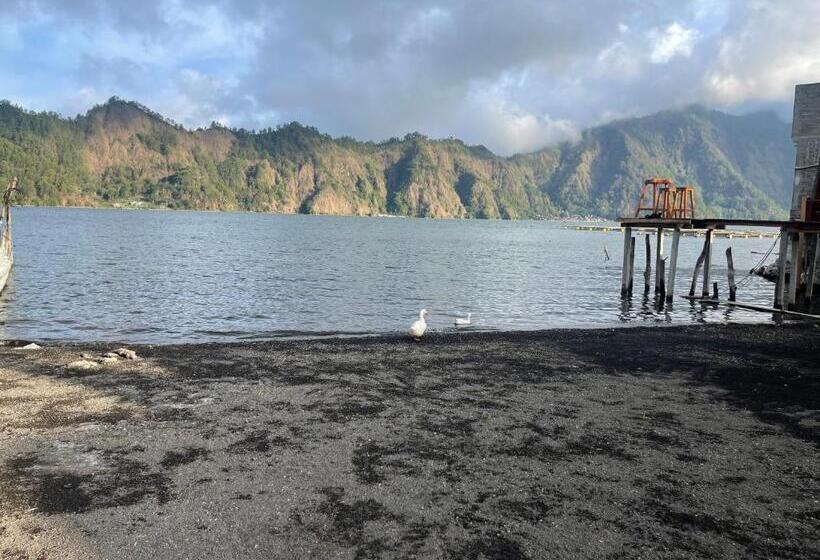 בקתה סטנדרטית, Batur Holiday