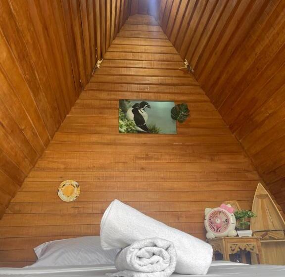 בקתה סטנדרטית, Batur Holiday