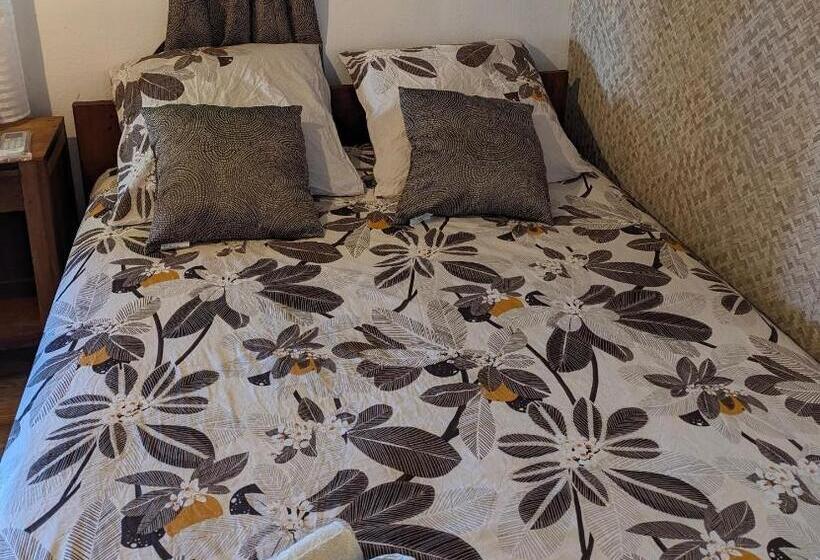 اتاق عادی, Gite Urbain Mafate Café