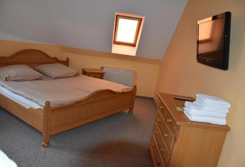 标准间, La Pergola