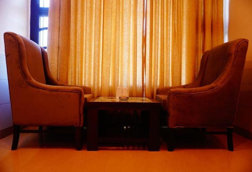 Quarto Estandar, Grand Hill Mall Road Mcleodganj