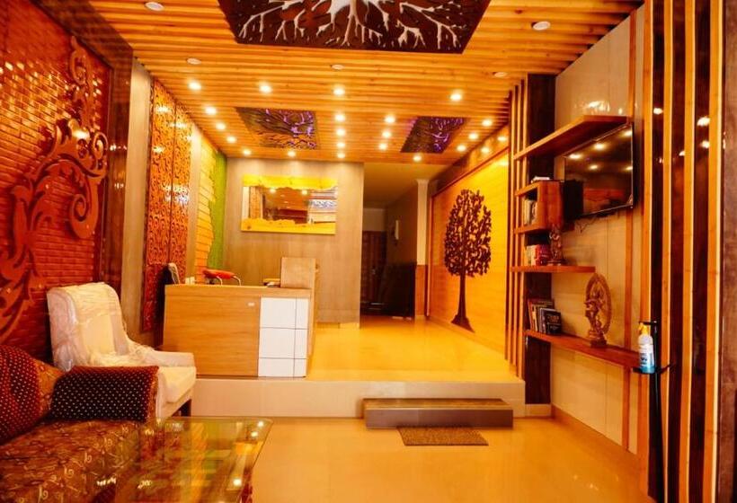 Quarto Estandar, Grand Hill Mall Road Mcleodganj