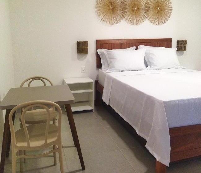 带阳台套房, Pousada Fenícia