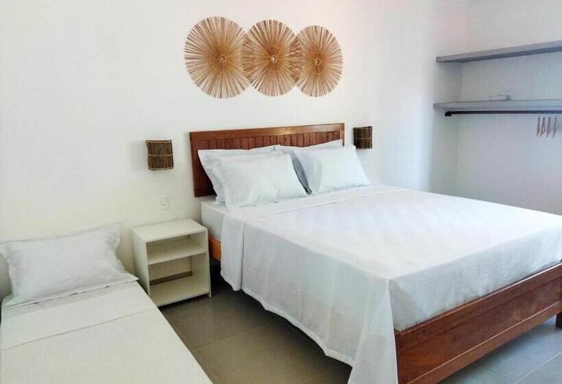 带阳台套房, Pousada Fenícia