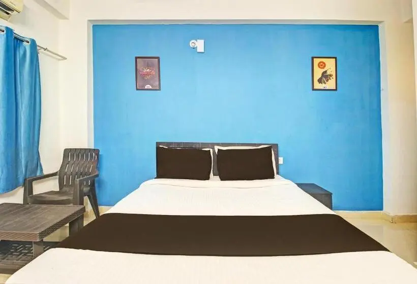 Classic Kolmen Hengen Huone, Oyo Flagship Hotel Seven Hills