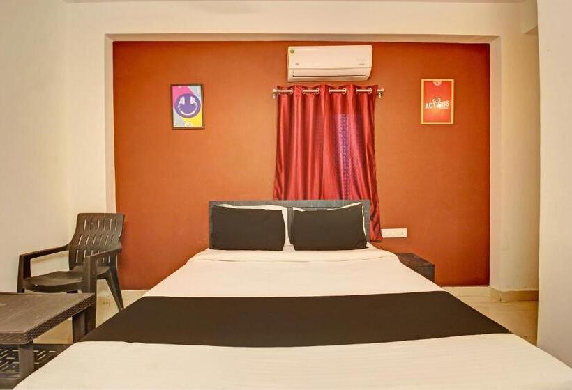 اتاق کلاسیک سه تخته, Oyo Flagship Hotel Seven Hills