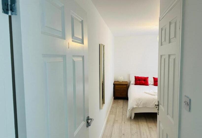 חדר סטנדרט, Milne House