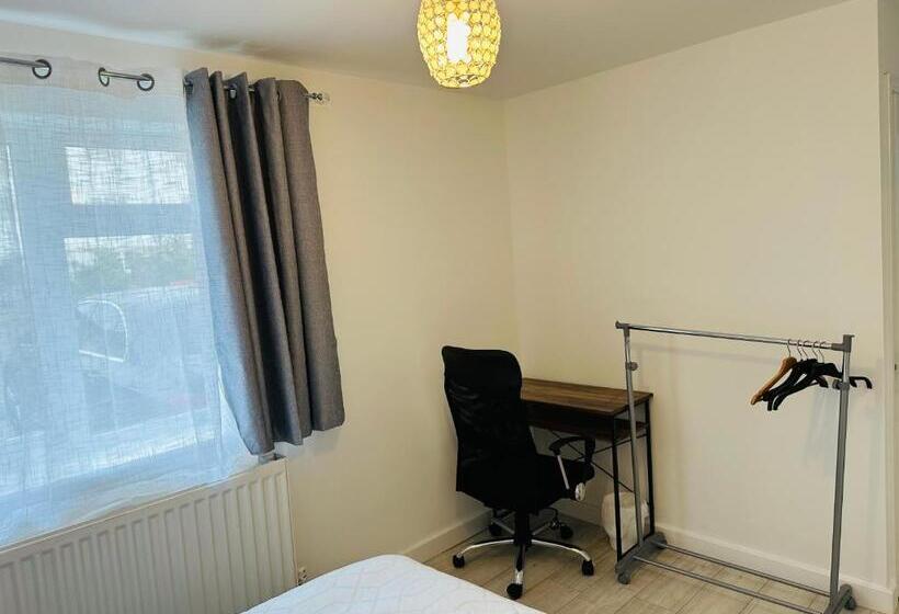 חדר סטנדרט, Milne House