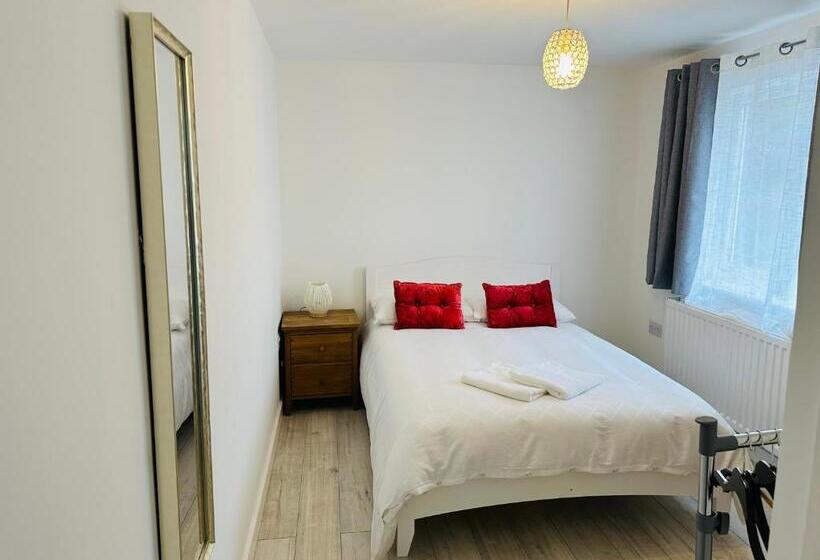 חדר סטנדרט, Milne House