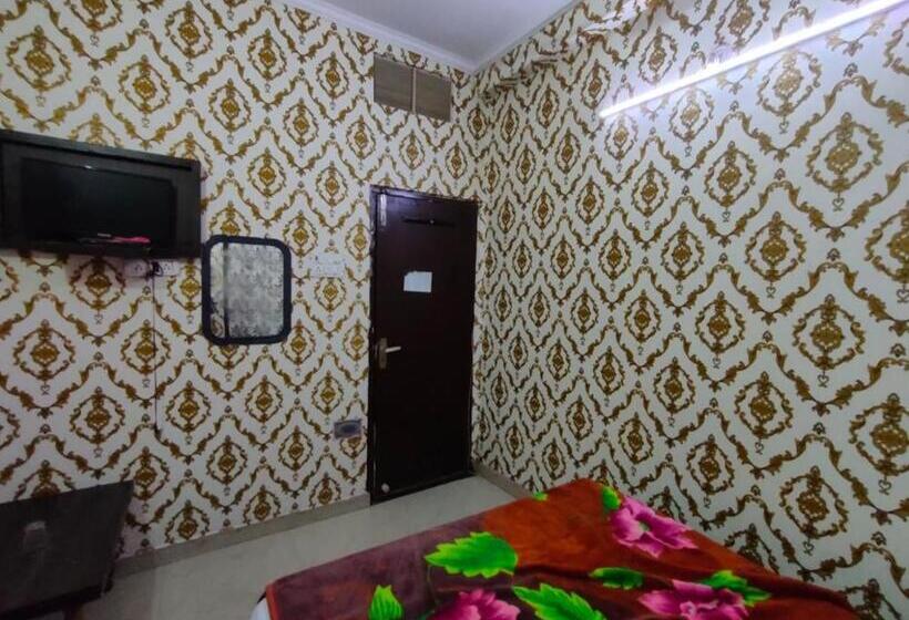 اتاق استاندارد, Shree Kashi Guest House, Varanasi Near Temple 200 Meter