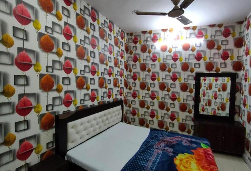اتاق لوکس, Shree Kashi Guest House, Varanasi Near Temple 200 Meter