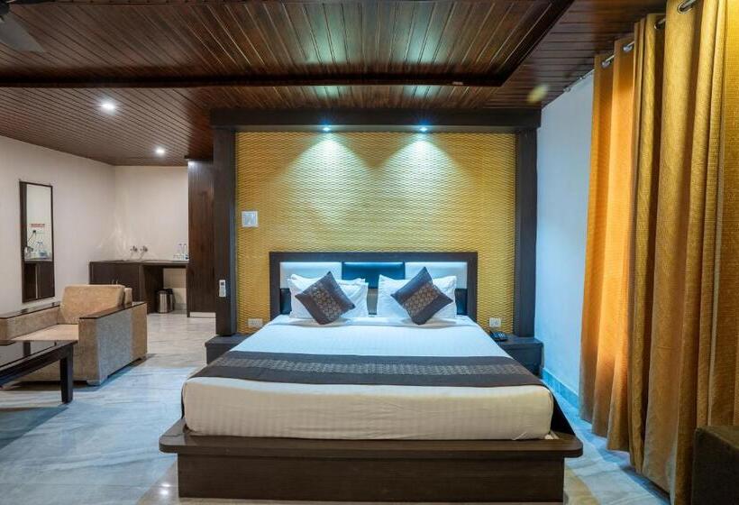 スタンダードスタジオ, Skywood Resort