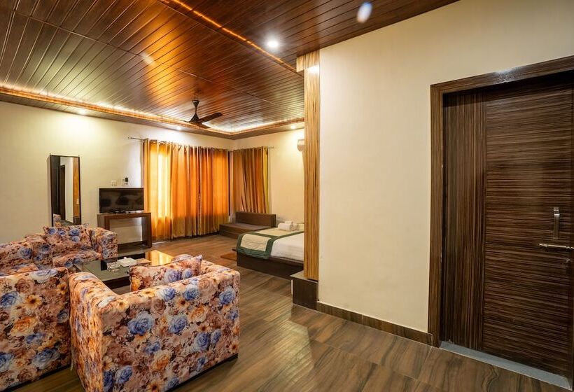 スタンダードスタジオ, Skywood Resort