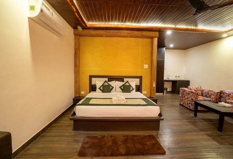 スタンダードスタジオ, Skywood Resort