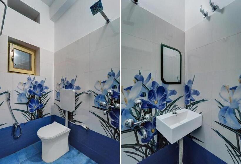 Трехместный Номер Классика, O As Hotels & Banquet