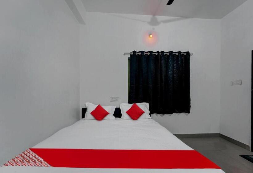 Трехместный Номер Классика, O As Hotels & Banquet