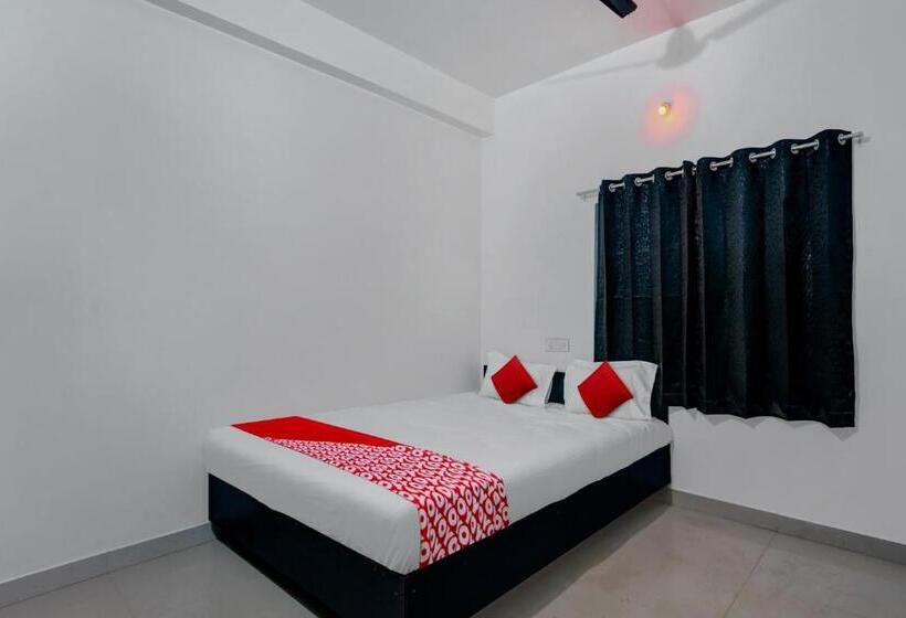 Трехместный Номер Классика, O As Hotels & Banquet