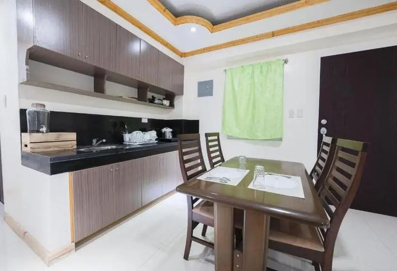 Huoneisto 3 Makuuhuonetta, 3bedroom Unit With Breakfast For 2pax