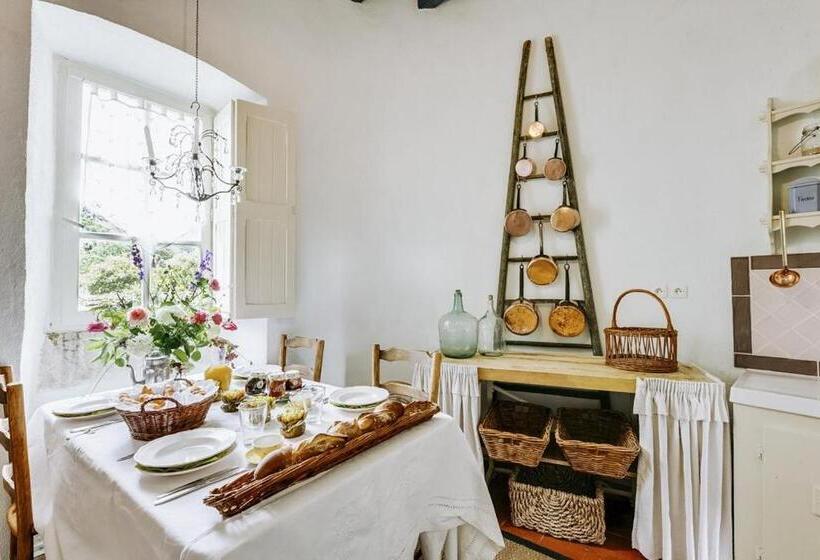 带2个卧室的别墅, 14th Century Priory In Pressigny