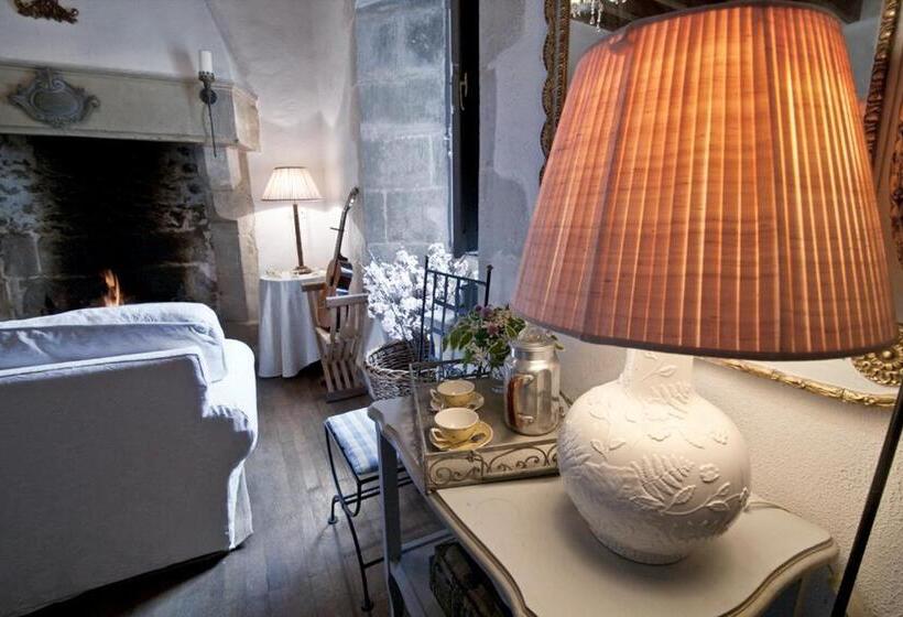 带2个卧室的别墅, 14th Century Priory In Pressigny